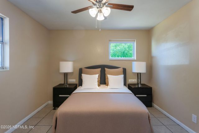 6853 LONDON BRIDGE Lane, Jacksonville, FL 32210