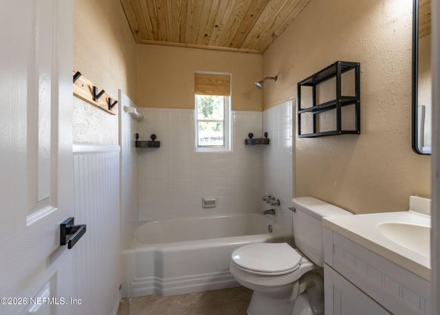 6853 LONDON BRIDGE Lane, Jacksonville, FL 32210