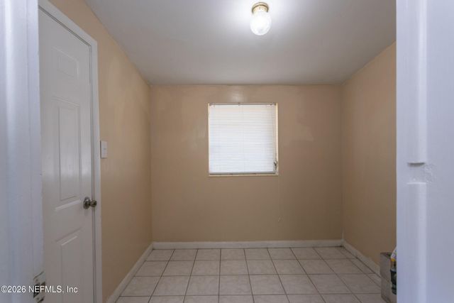 6853 LONDON BRIDGE Lane, Jacksonville, FL 32210