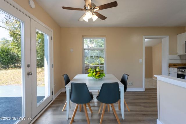 6853 LONDON BRIDGE Lane, Jacksonville, FL 32210