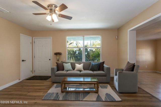 6853 LONDON BRIDGE Lane, Jacksonville, FL 32210