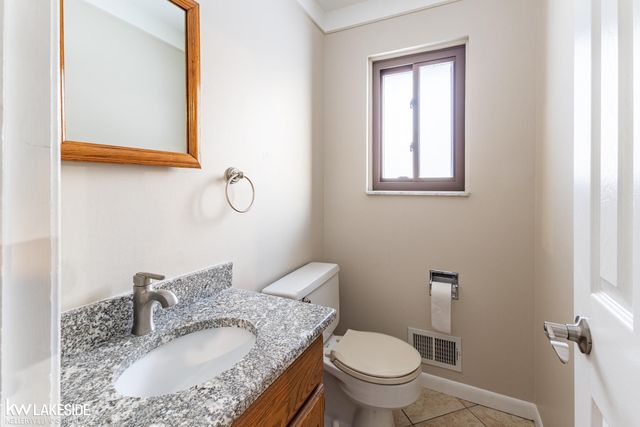 11048 Ranch Home Court, Shelby Twp, MI 48317