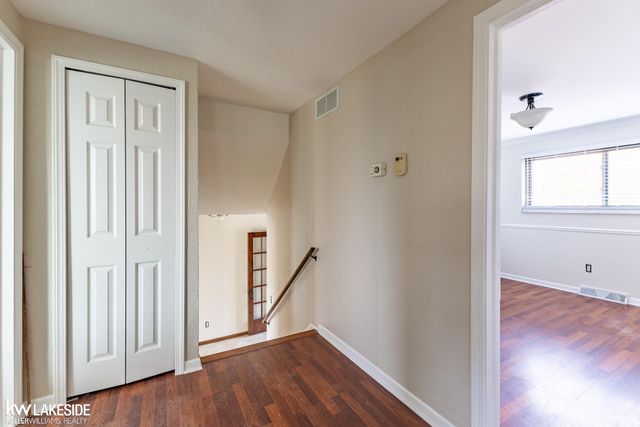 11048 Ranch Home Court, Shelby Twp, MI 48317