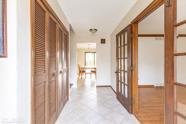 11048 Ranch Home Court, Shelby Twp, MI 48317