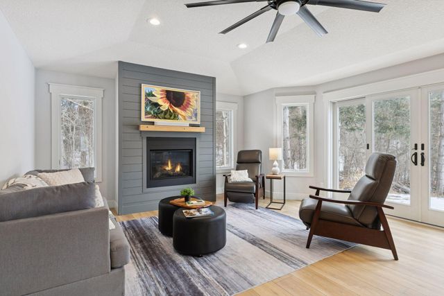 9353 Stonebridge Trail N, Stillwater, MN 55082