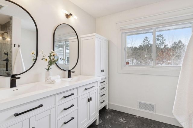 9353 Stonebridge Trail N, Stillwater, MN 55082