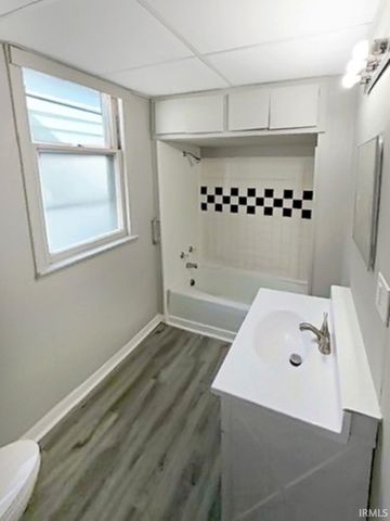 1411 W Maryland Street, Evansville, IN 47710