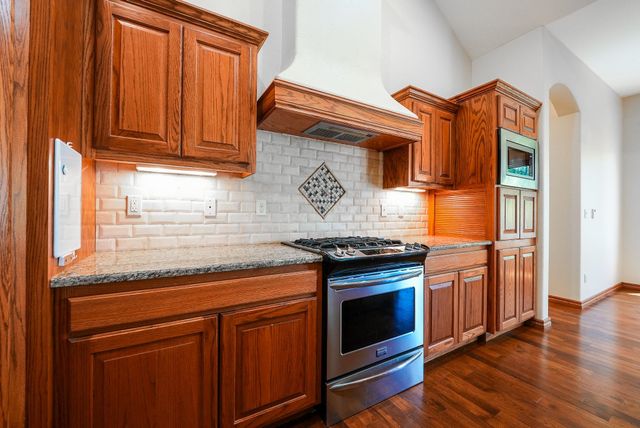 1910 N Jason Dr, El Dorado, KS 67042