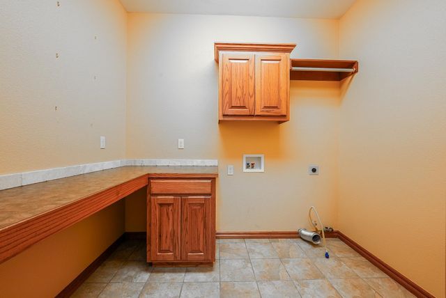 1910 N Jason Dr, El Dorado, KS 67042