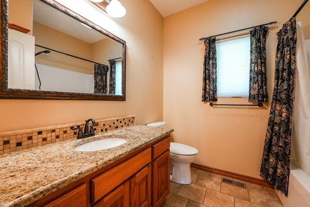 1910 N Jason Dr, El Dorado, KS 67042