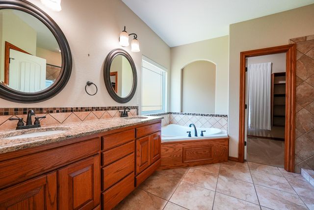 1910 N Jason Dr, El Dorado, KS 67042