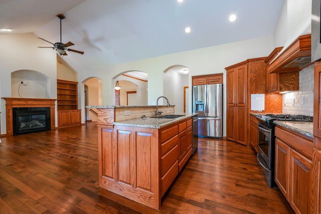 1910 N Jason Dr, El Dorado, KS 67042