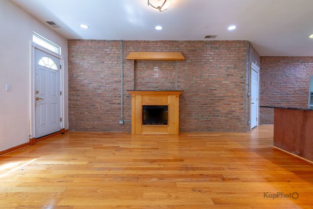 4137 S Prairie Avenue 3, Chicago, IL 60653