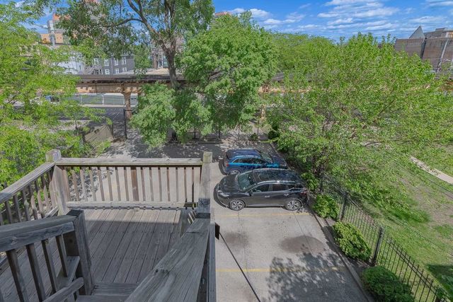 4137 S Prairie Avenue 3, Chicago, IL 60653