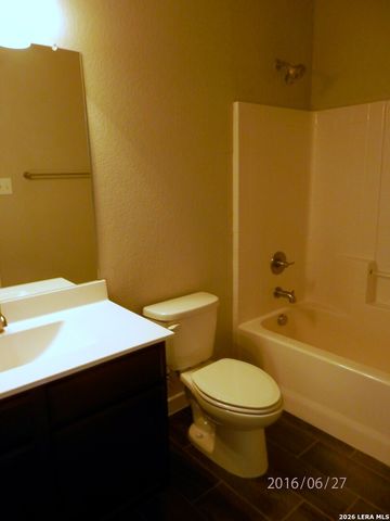 514 CREEKSIDE FRST, New Braunfels, TX 78130
