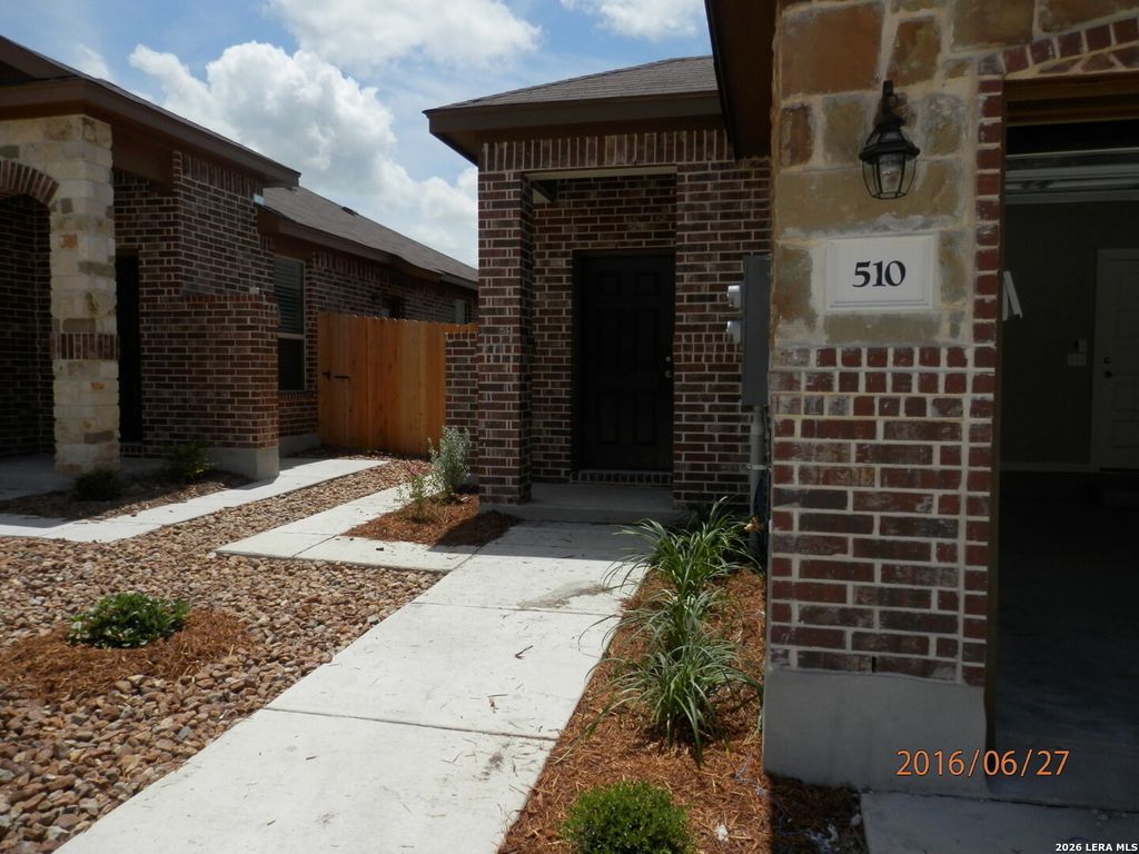 514 CREEKSIDE FRST, New Braunfels, TX 78130