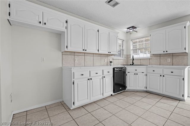 2728 Elfen Glen, Van Buren, AR 72956