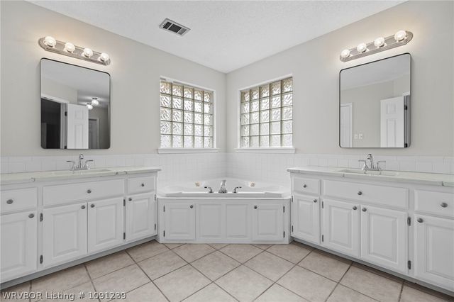 2728 Elfen Glen, Van Buren, AR 72956