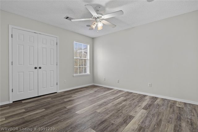 2728 Elfen Glen, Van Buren, AR 72956