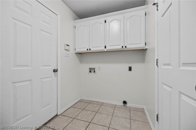 2728 Elfen Glen, Van Buren, AR 72956