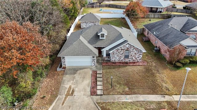 2728 Elfen Glen, Van Buren, AR 72956