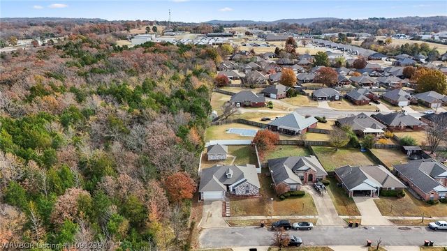 2728 Elfen Glen, Van Buren, AR 72956