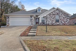 2728 Elfen Glen, Van Buren, AR 72956