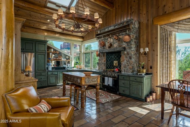 134 Back O Beyond Circle, Sedona, AZ 86336