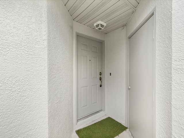 2538 W BROOK LANE, Clearwater, FL 33761