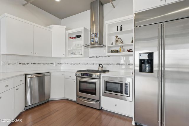 214 E 4th Street, 402, Joplin, MO 64801