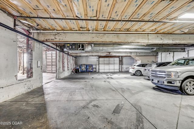214 E 4th Street, 402, Joplin, MO 64801