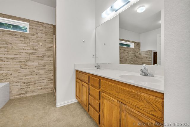 18326 S 131st East Avenue, Bixby, OK 74008