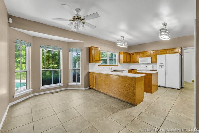 18326 S 131st East Avenue, Bixby, OK 74008