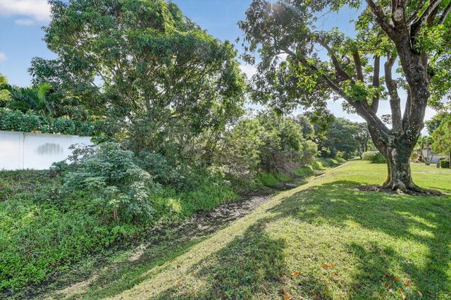 4723 Storkwood Lane A, Boynton Beach, FL 33436