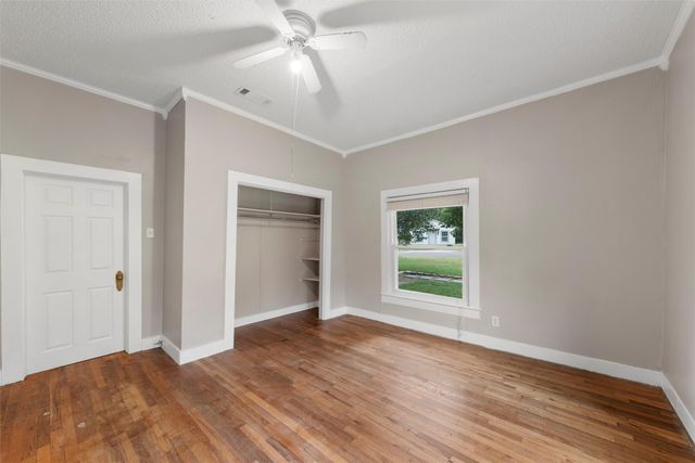 504 6TH Street, Valley Mills, TX 76689