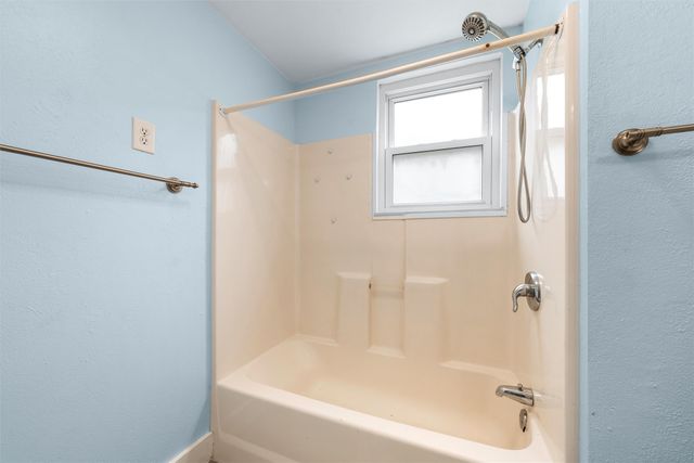 504 6TH Street, Valley Mills, TX 76689