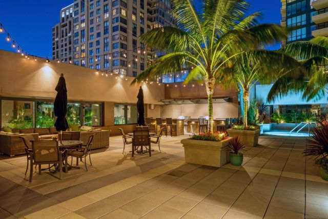 550 Front St 404, San Diego, CA 92101