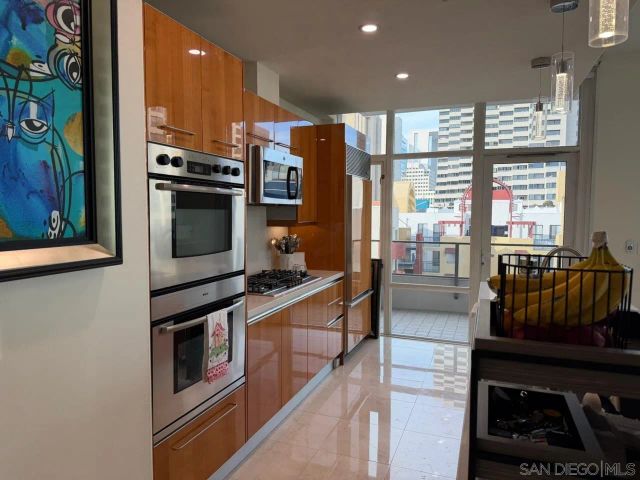 550 Front St 404, San Diego, CA 92101