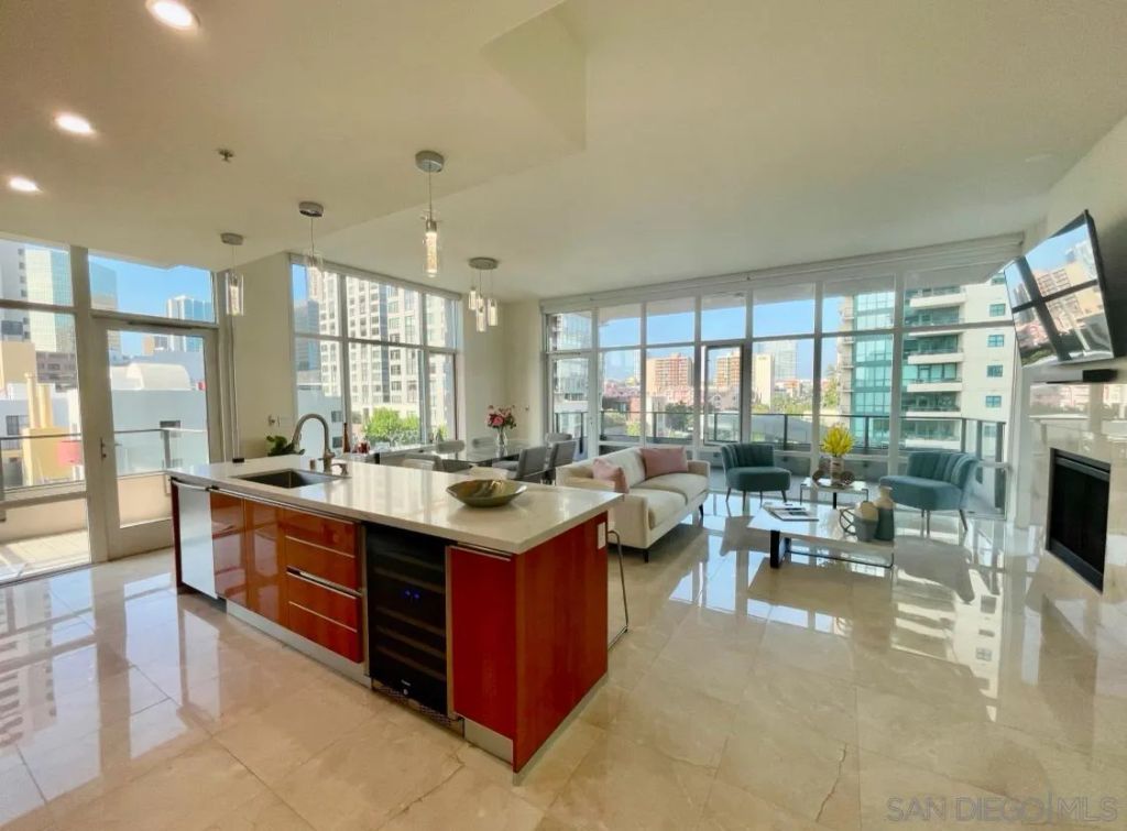 550 Front St 404, San Diego, CA 92101