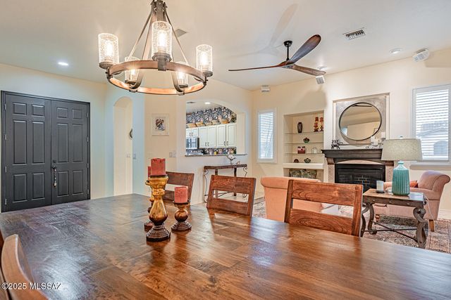 963 W Union Bell Drive, Green Valley, AZ 85614