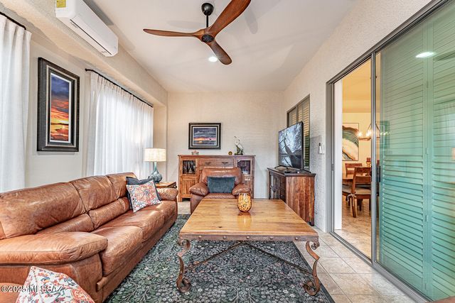 963 W Union Bell Drive, Green Valley, AZ 85614