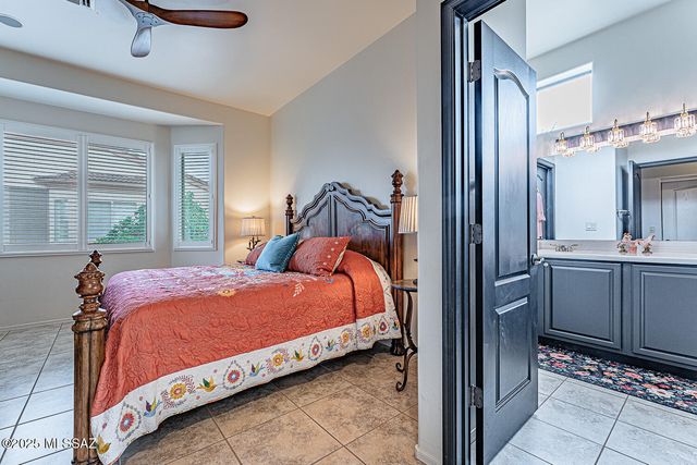 963 W Union Bell Drive, Green Valley, AZ 85614