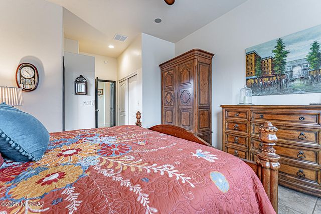 963 W Union Bell Drive, Green Valley, AZ 85614