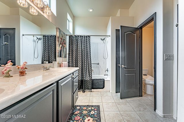 963 W Union Bell Drive, Green Valley, AZ 85614