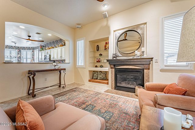 963 W Union Bell Drive, Green Valley, AZ 85614