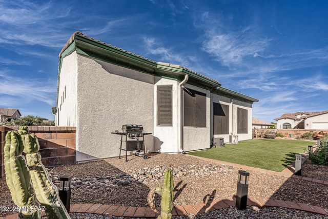 963 W Union Bell Drive, Green Valley, AZ 85614