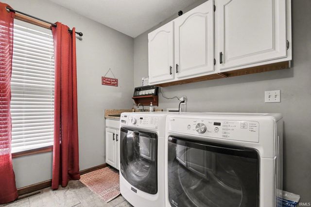 5605 Raleigh Drive, South Bend, IN 46614