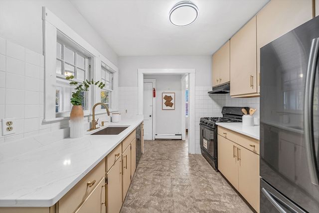 628 Boylston St, Newton, MA 02459