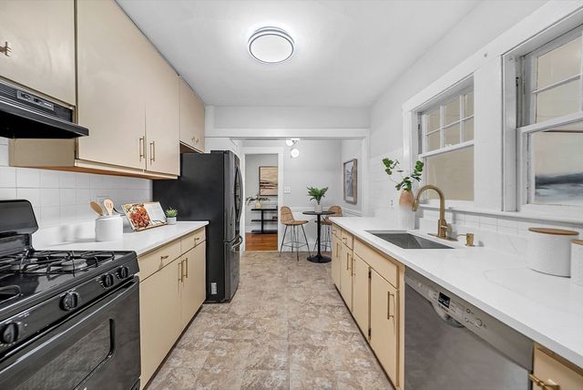 628 Boylston St, Newton, MA 02459