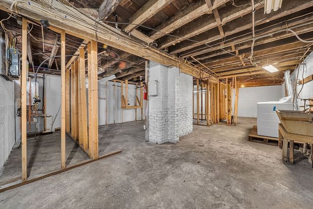 628 Boylston St, Newton, MA 02459